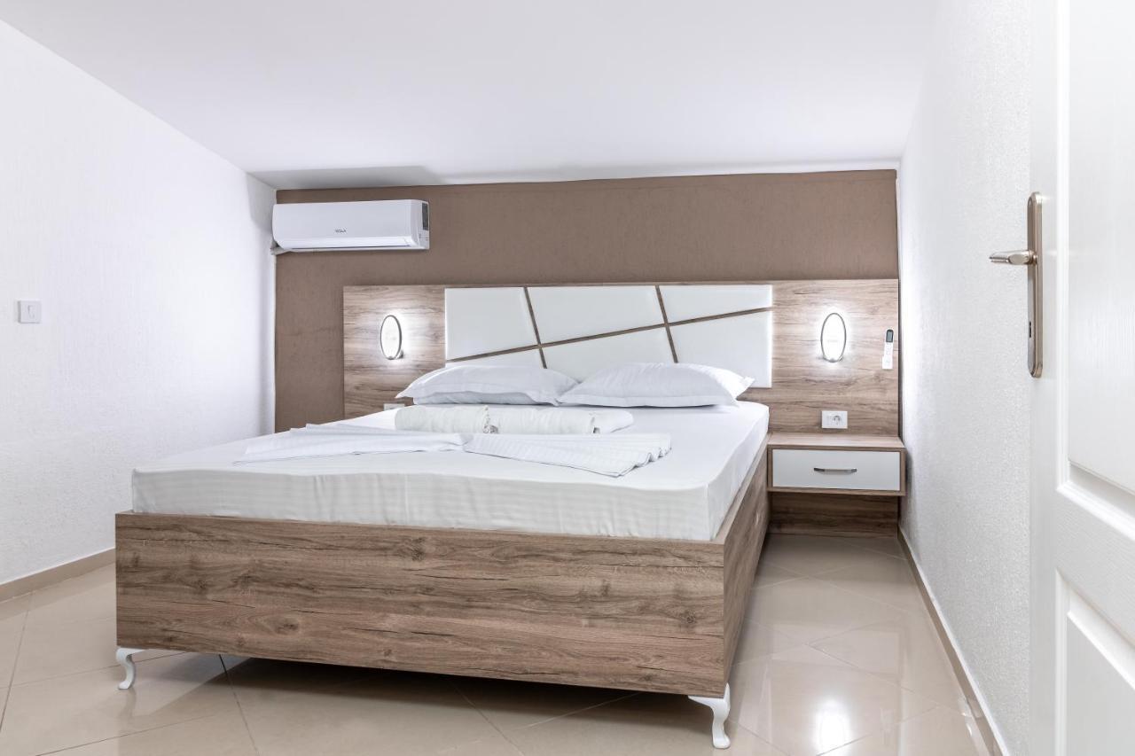 Apart-Hotel Prestige Ulcinj Ngoại thất bức ảnh