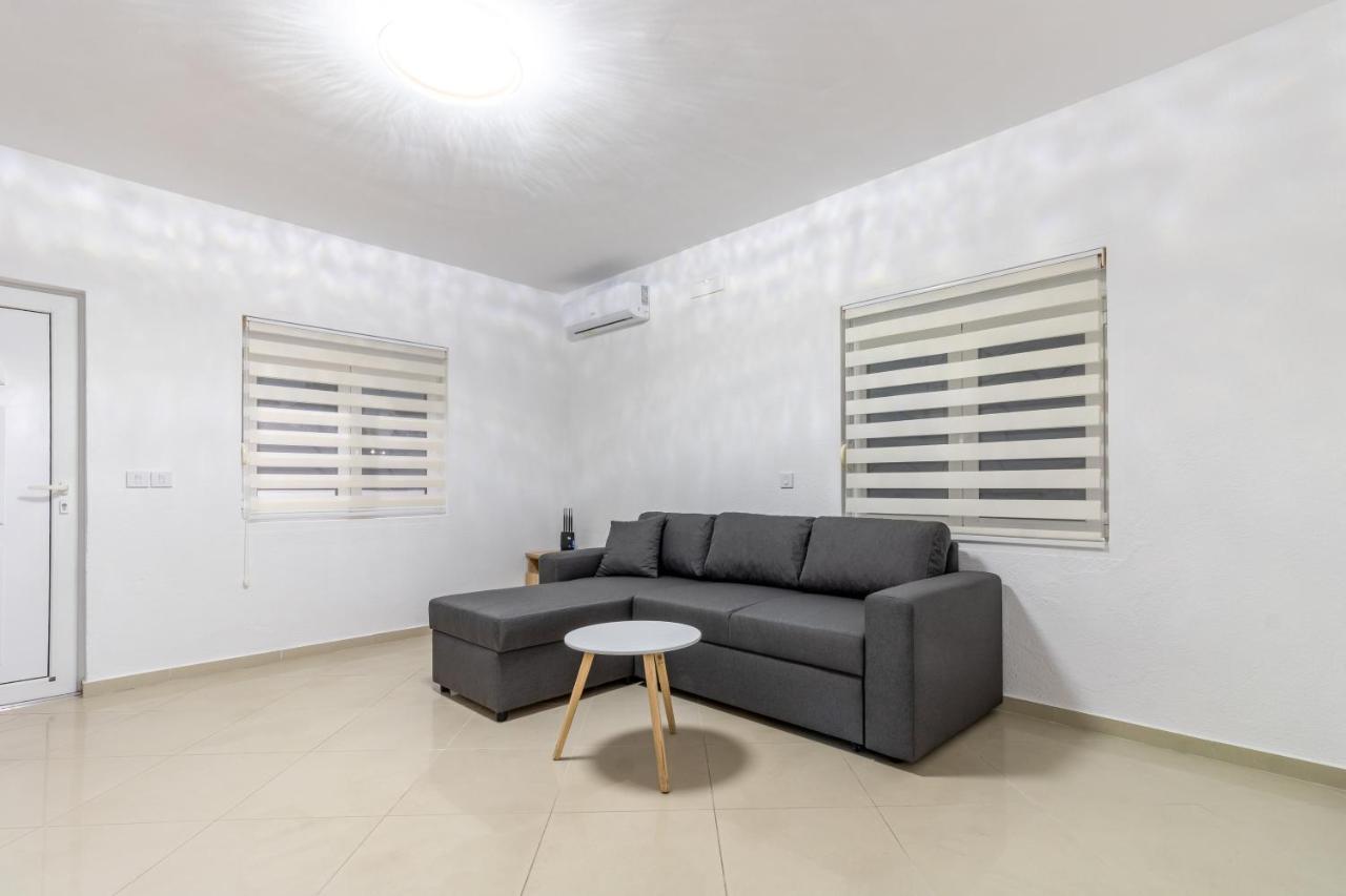 Apart-Hotel Prestige Ulcinj Ngoại thất bức ảnh