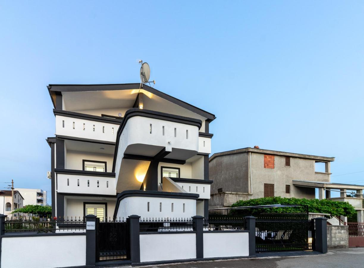 Apart-Hotel Prestige Ulcinj Ngoại thất bức ảnh
