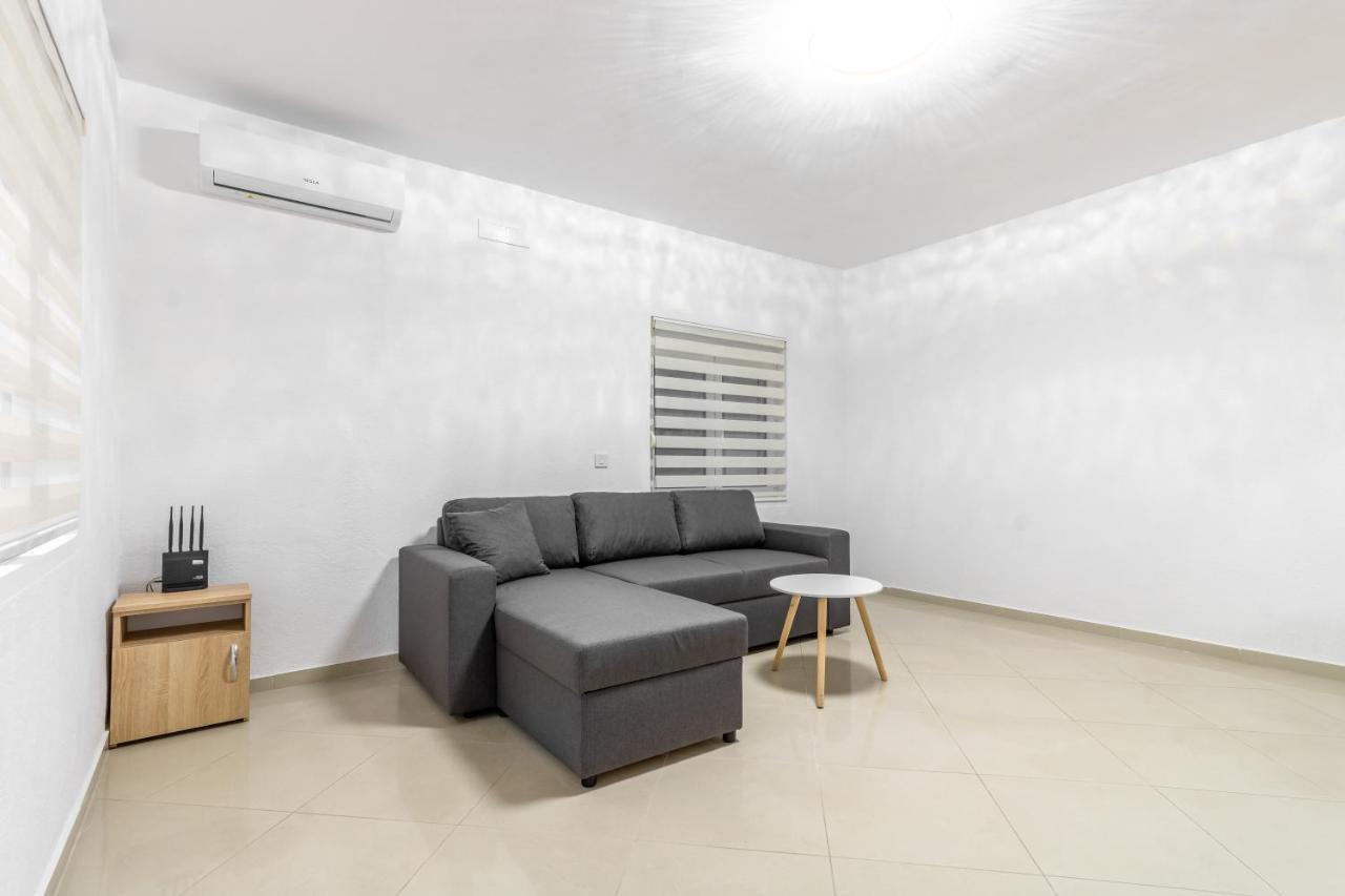 Apart-Hotel Prestige Ulcinj Ngoại thất bức ảnh