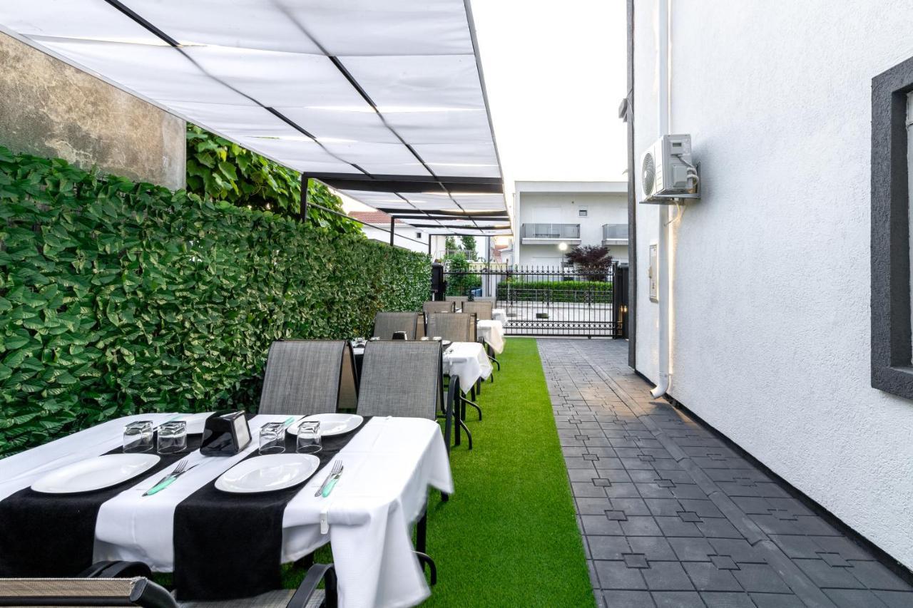 Apart-Hotel Prestige Ulcinj Ngoại thất bức ảnh
