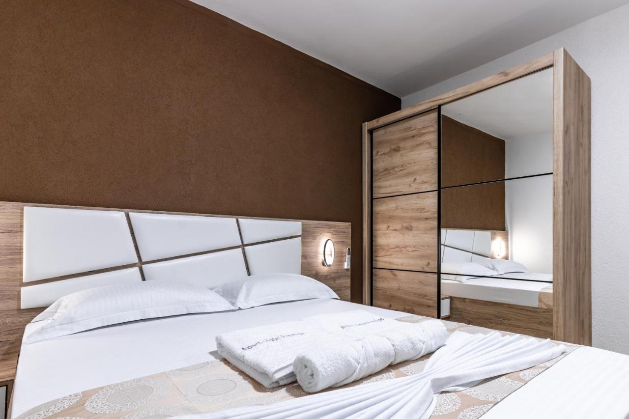 Apart-Hotel Prestige Ulcinj Ngoại thất bức ảnh