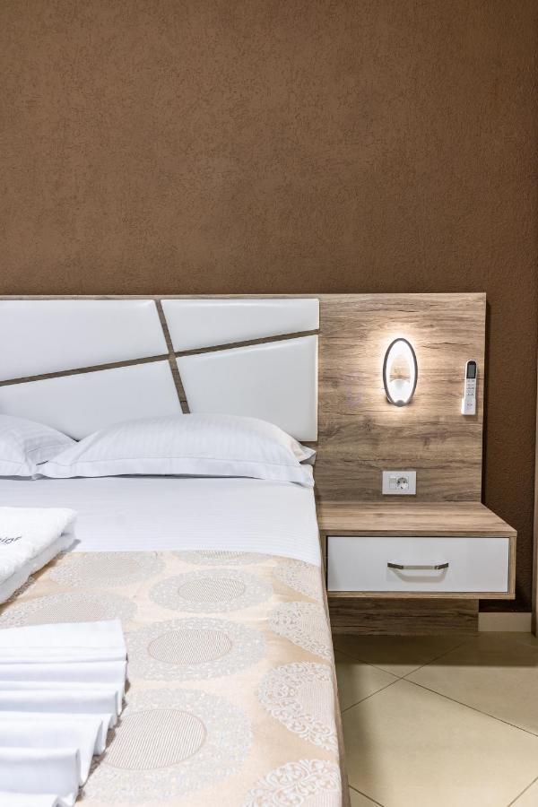 Apart-Hotel Prestige Ulcinj Ngoại thất bức ảnh
