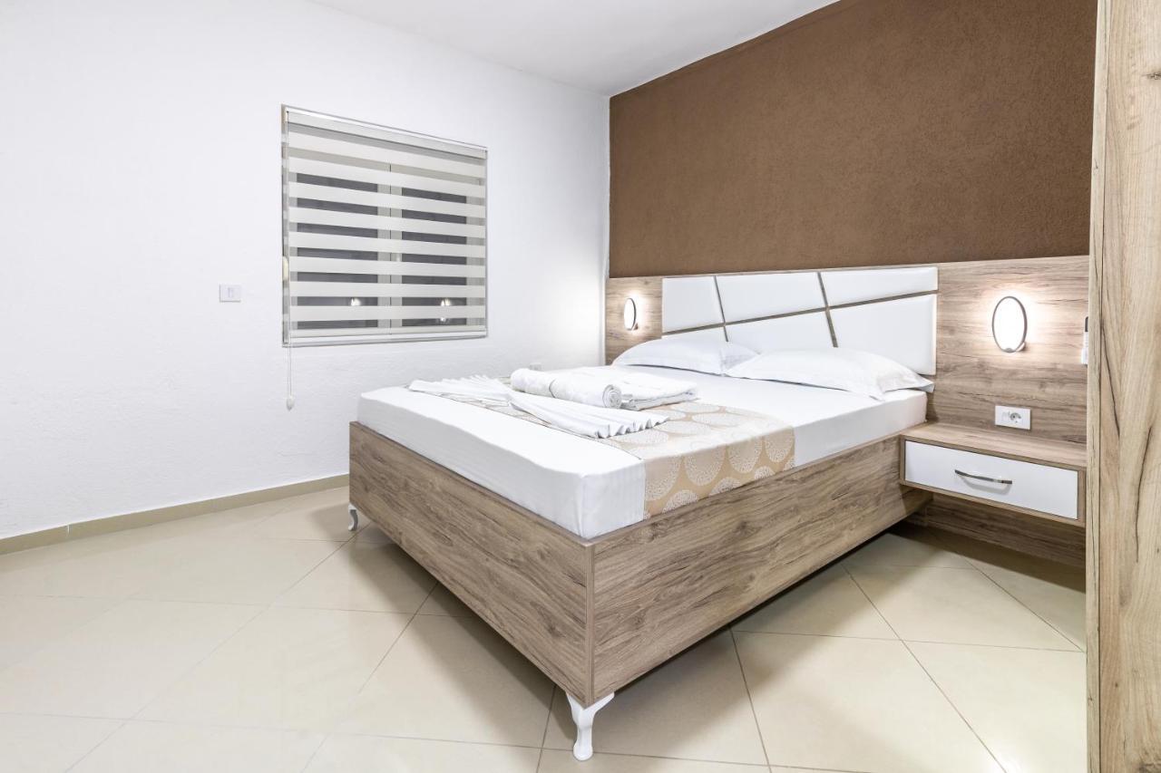 Apart-Hotel Prestige Ulcinj Ngoại thất bức ảnh