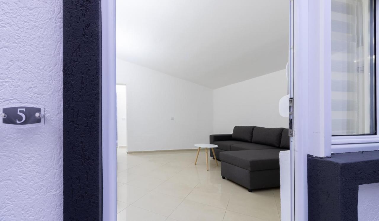 Apart-Hotel Prestige Ulcinj Ngoại thất bức ảnh